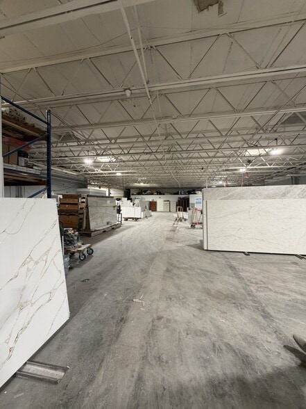 More Photos Of 4827 Philips Hwy, Jacksonville Warehouse For Sale
