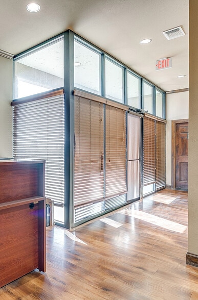 More Photos Of 1420 Markum Ranch Rd, Fort Worth Warehouse For Sale