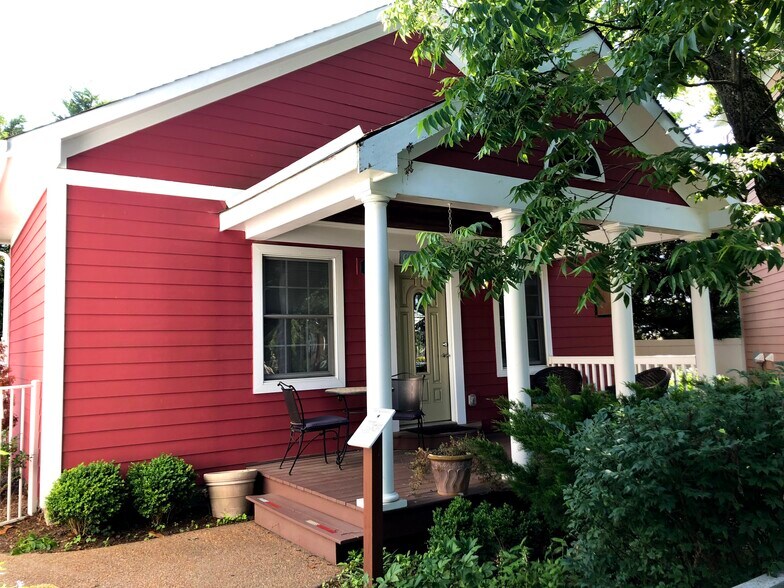 More Photos Of 34 E Church St, Kilmarnock Hotel For Sale