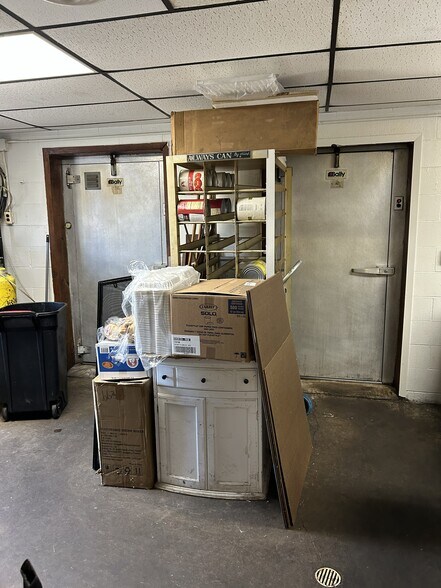 More Photos Of 1291 Abbott Rd, Buffalo Restaurant For Sale