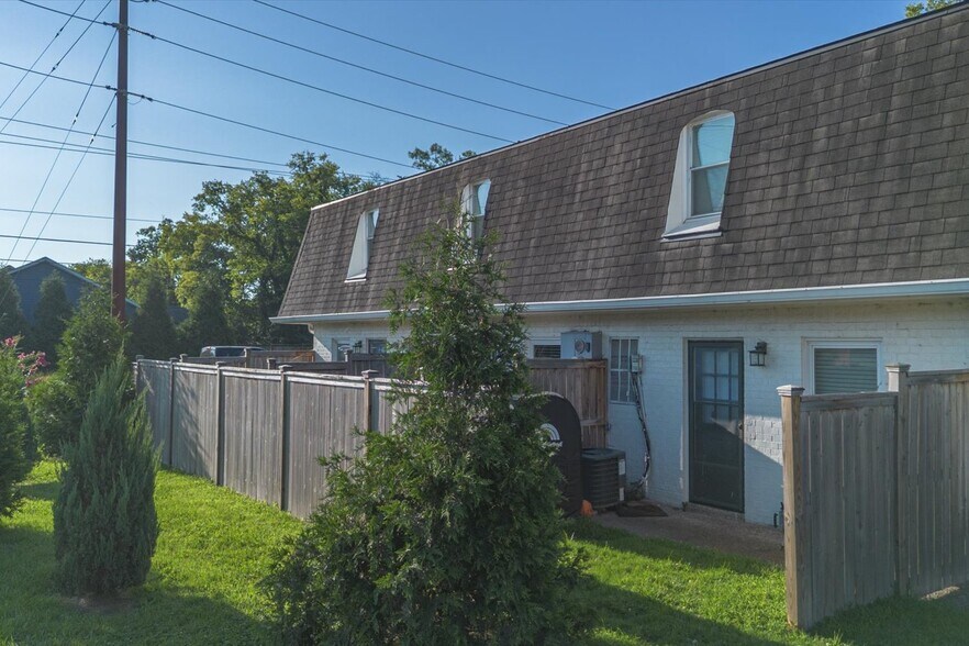 More Photos Of 324 Walton Ferry Rd, Hendersonville Apartments For Sale