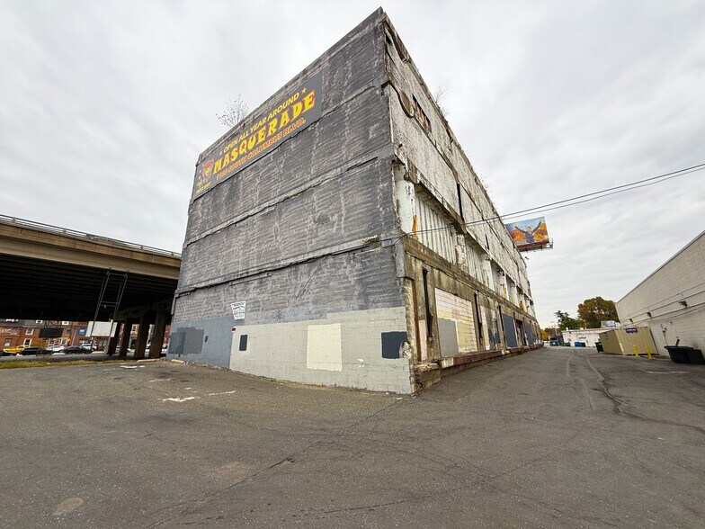 More Photos Of 1100R S Christopher Columbus Blvd, Philadelphia Industrial For Sale