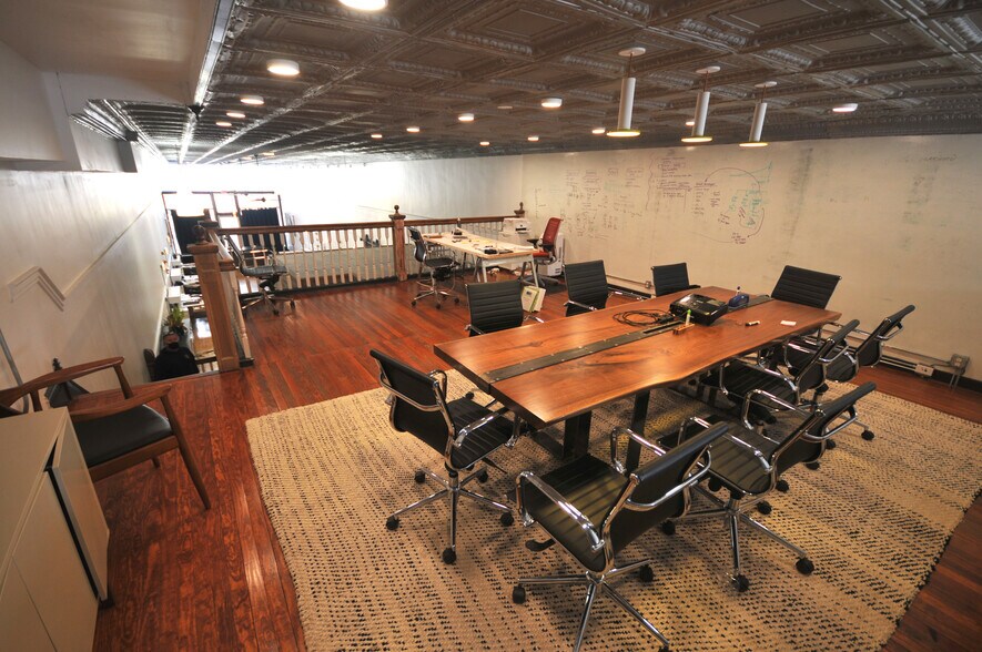 More Photos Of 117-119 W Broad St, Richmond Apartments For Lease