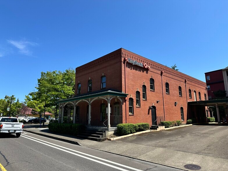 More Photos Of 18650 SW Boones Ferry Rd, Tualatin Office For Lease