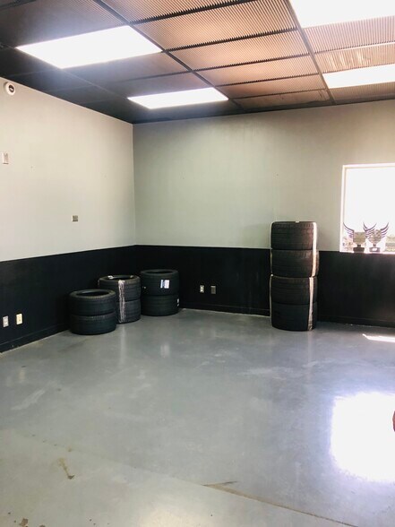 More Photos Of 2975 Sunrise Ave, Las Vegas Service For Sale