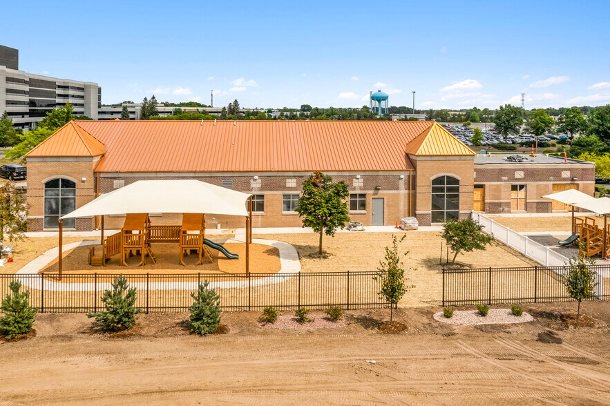 More Photos Of N56 W16949 Ridgewood Dr, Menomonee Falls Daycare Center For Lease