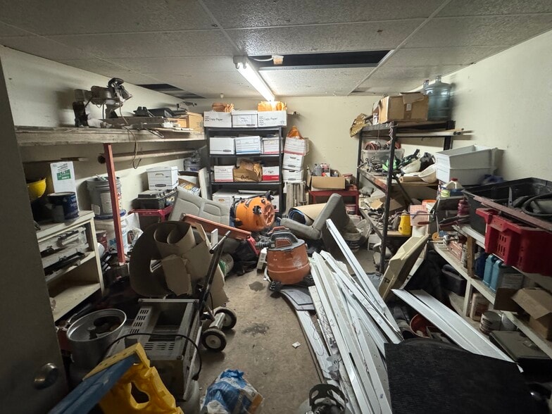 More Photos Of 100 E 32nd St, Bryan Freestanding For Lease