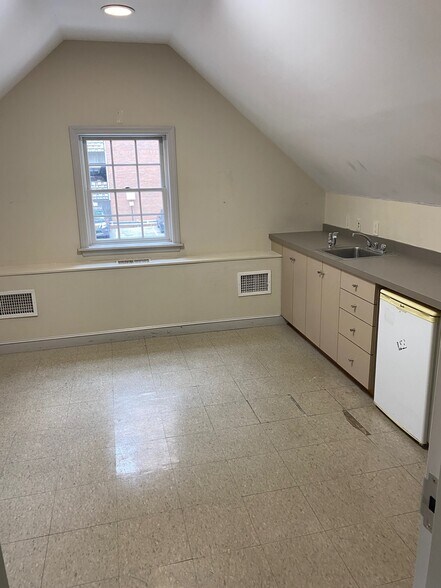 More Photos Of 40 Church St, White Plains Bank For Sale