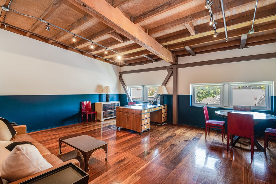 More Photos Of 2100 Abbot Kinney Blvd, Venice Office For Lease