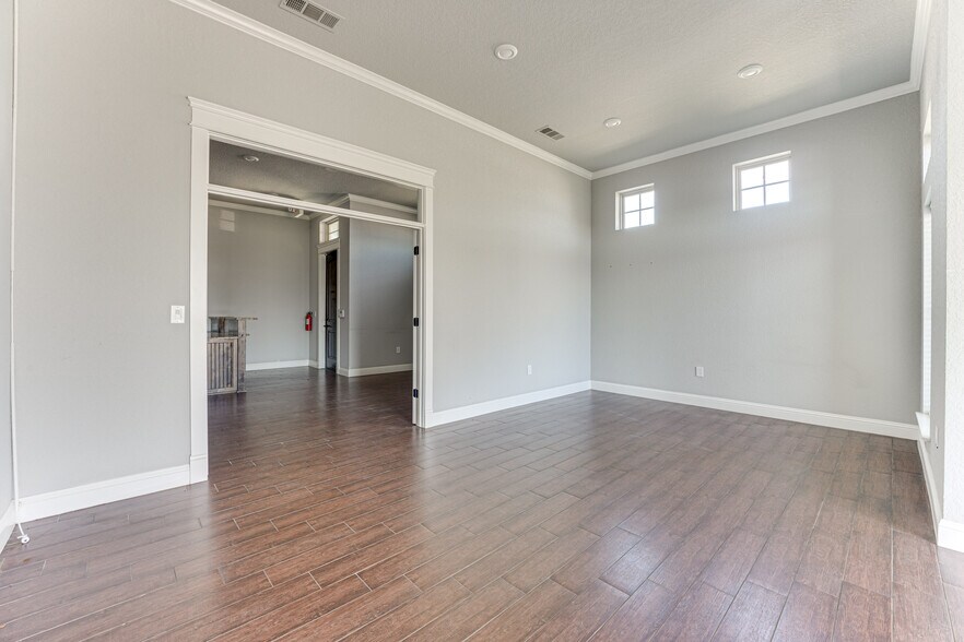 More Photos Of 1795 N 77 Hwy, Waxahachie Medical For Lease