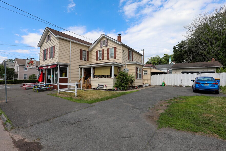 More Photos Of 98-100 Foxhall Ave, Kingston Storefront Retail Residential For Sale