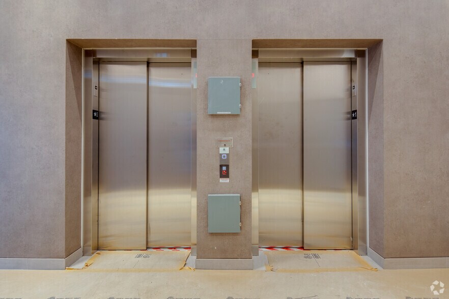 More Photos Of 15315 66 Ave, Surrey Office For Sale