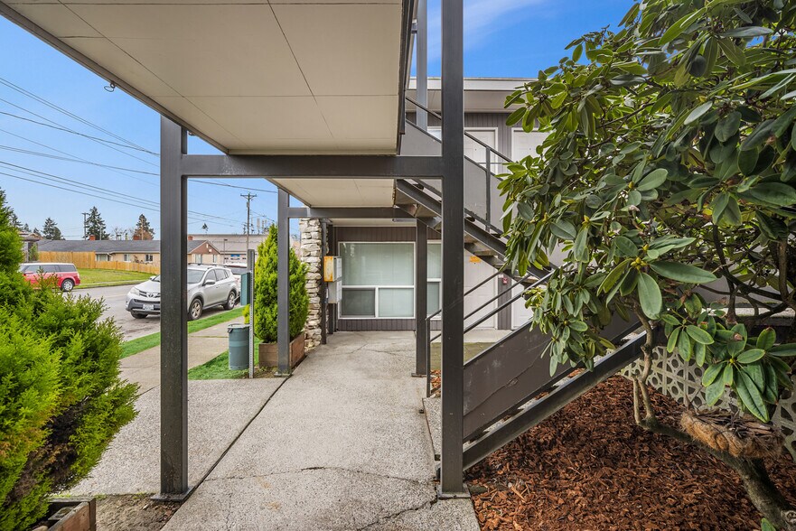 More Photos Of 5416 S M St, Tacoma Apartments For Sale