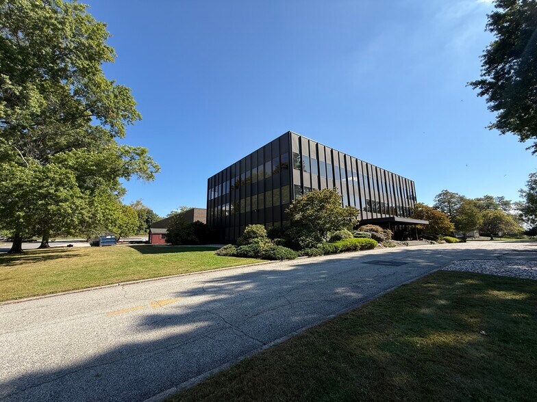 More Photos Of 420 Columbus Ave, Valhalla Office For Lease