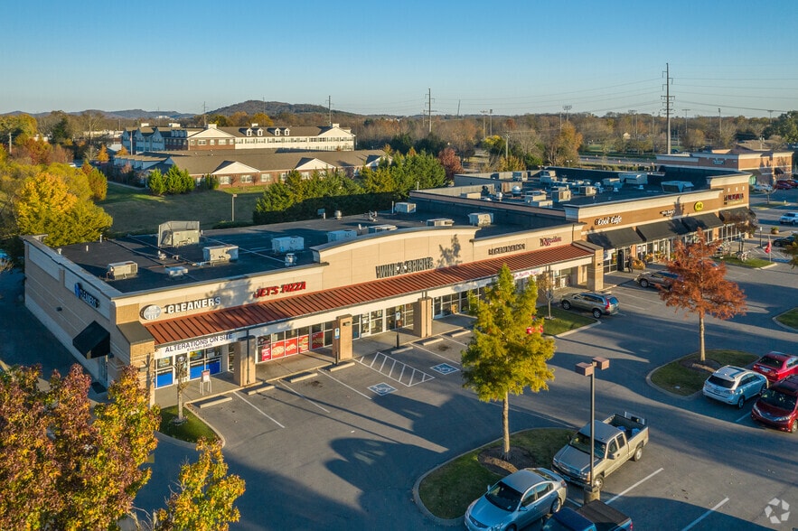 More Photos Of 1110 Hillsboro Rd, Franklin Unknown For Lease