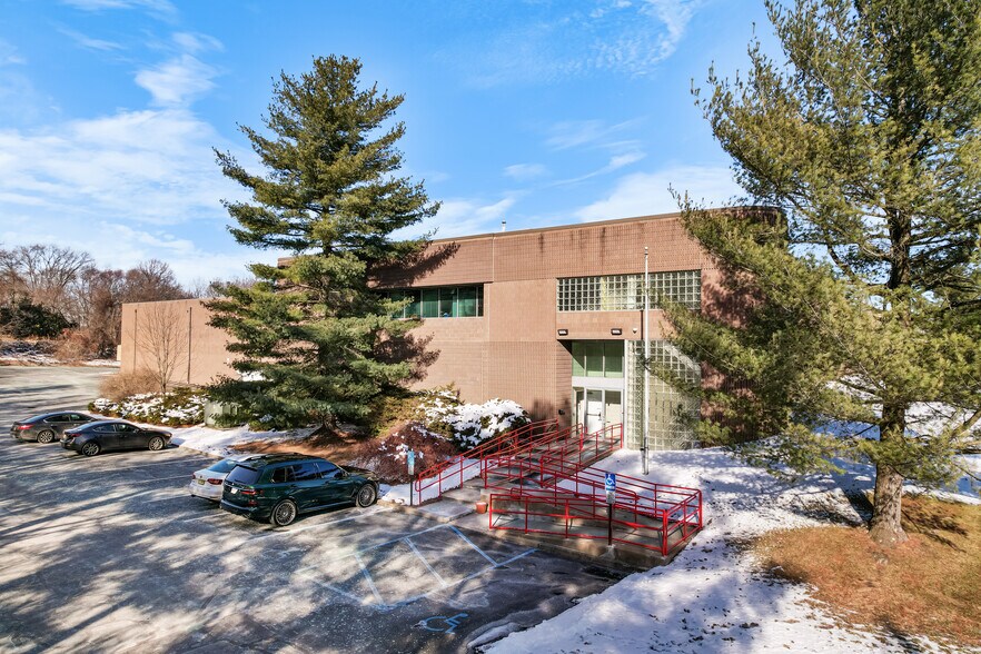 More Photos Of 12 Wright Way, Oakland Warehouse For Lease