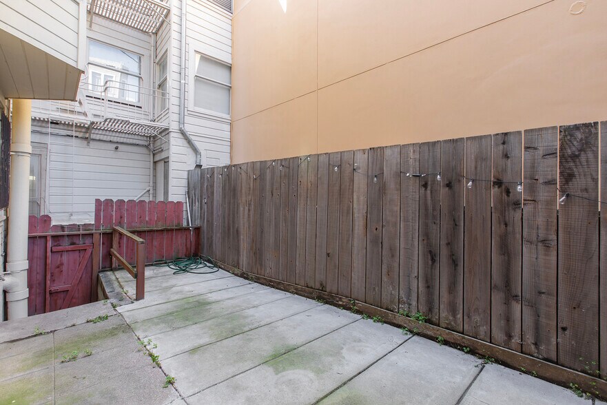More Photos Of 1684 Washington St, San Francisco Apartments For Sale