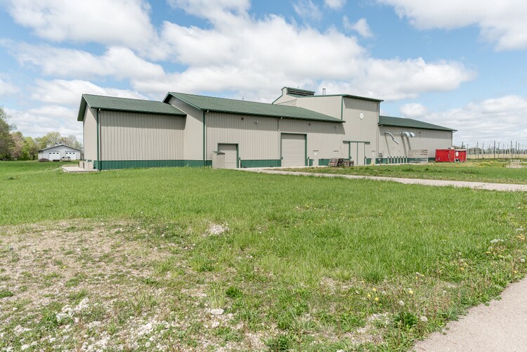 More Photos Of 4630 W Hickory Rd, Hickory Corners Garden Center For Sale