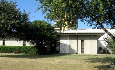 More Photos Of 4405 Reese Dr, Irving Warehouse For Lease