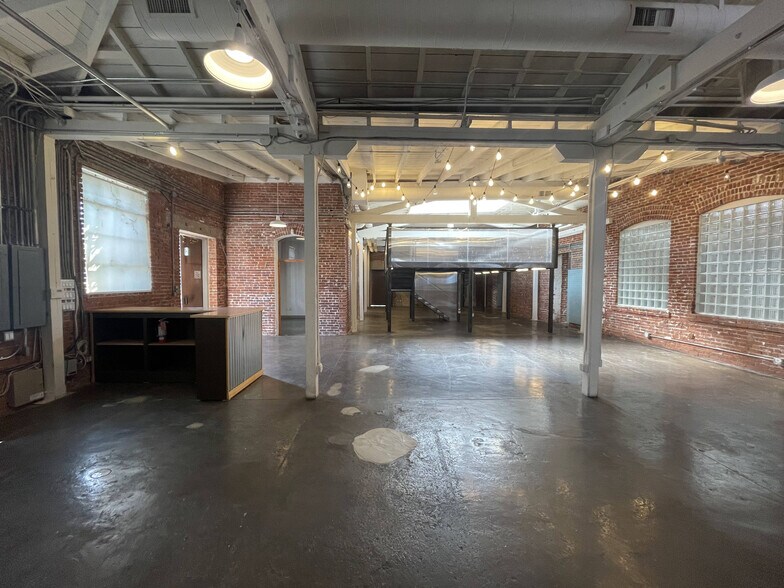 More Photos Of 2662-2684 Lacy St, Los Angeles Loft Creative Space For Lease