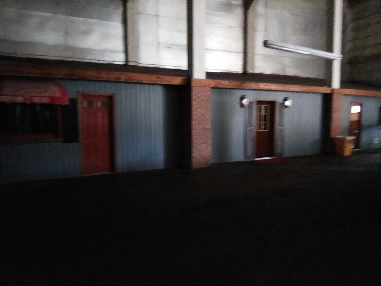 More Photos Of 2200 Terminal St, Niles Warehouse For Sale