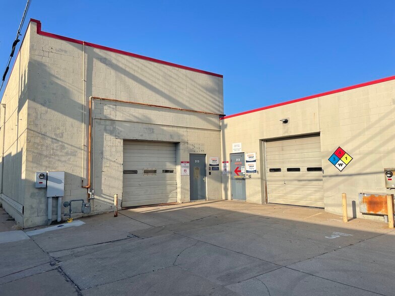 More Photos Of 313 S Ida St, Wichita Warehouse For Sale