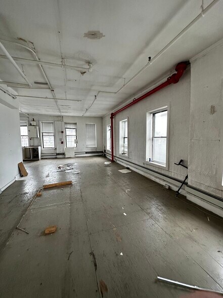 More Photos Of 47 Division St, New York Office For Sale