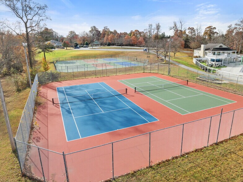 More Photos Of 1903 Adams Farm Pky, Greensboro Sports And Entertainment For Sale