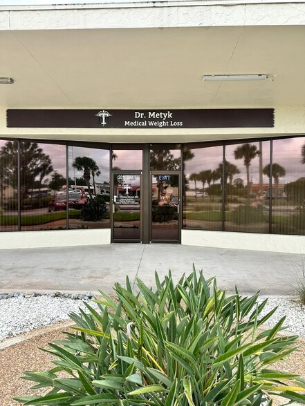 More Photos Of 2811 Tamiami Trl, Port Charlotte Storefront Retail Office For Lease