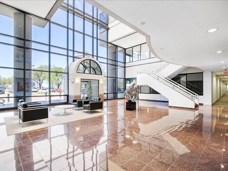 More Photos Of 600 E John Carpenter Fwy, Irving Office For Lease