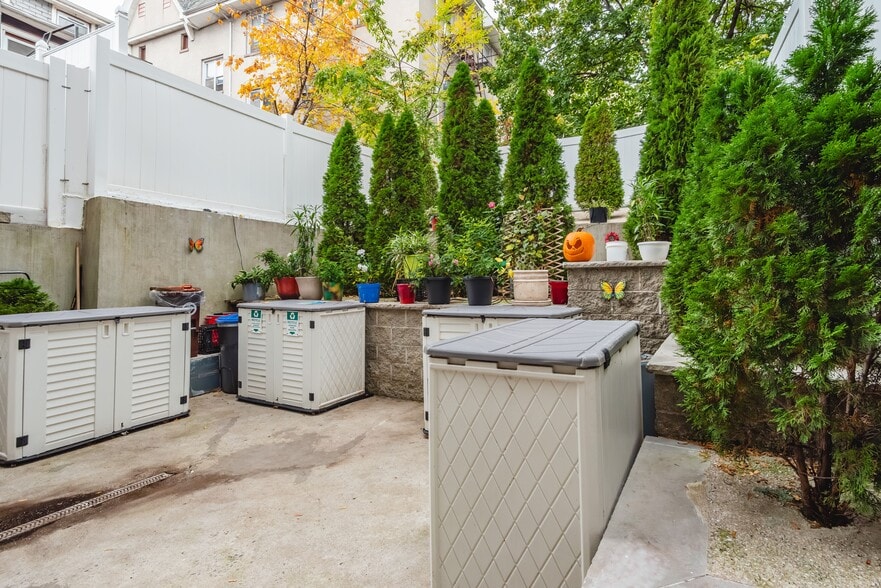 More Photos Of 253 E 206th St, Bronx Apartments For Sale