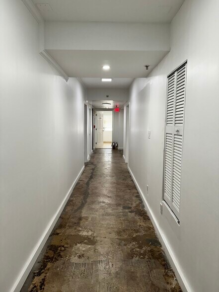 More Photos Of 168 SE 1st St, Miami Loft Creative Space For Lease