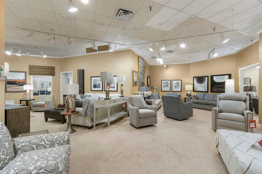 More Photos Of 334 County Road 81, Osseo Storefront Retail Office For Sale