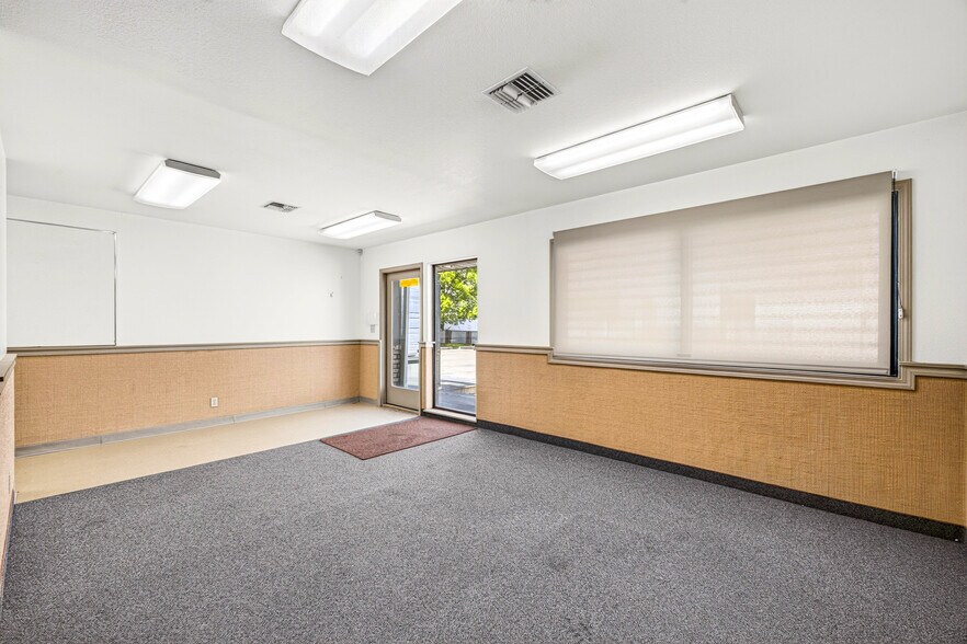 More Photos Of 3716 E Idaho St, Elko Office Residential For Lease