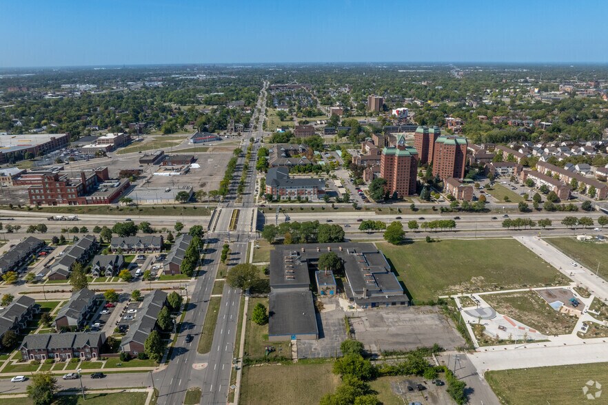 More Photos Of 3550 John C Lodge Fwy, Detroit Schools For Sale