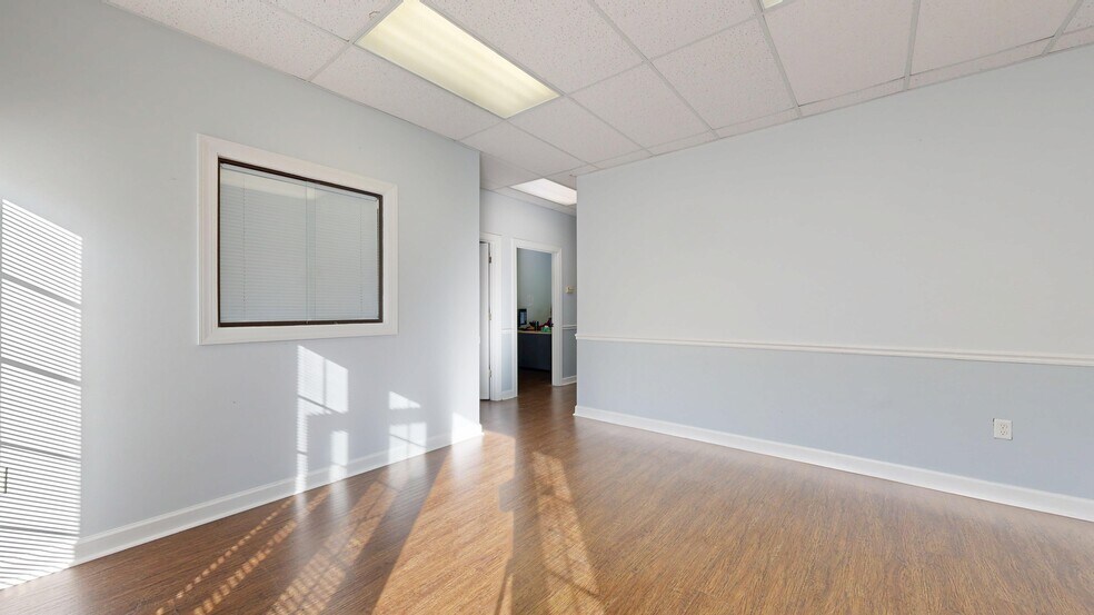 More Photos Of 105 Stone Village Dr, Fort Mill Office For Lease