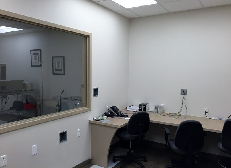 More Photos Of 4532 N Mesa St, El Paso Medical For Lease