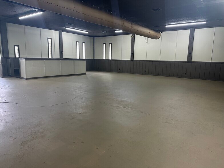 More Photos Of 12475 US Highway 431, Boaz Restaurant For Sale