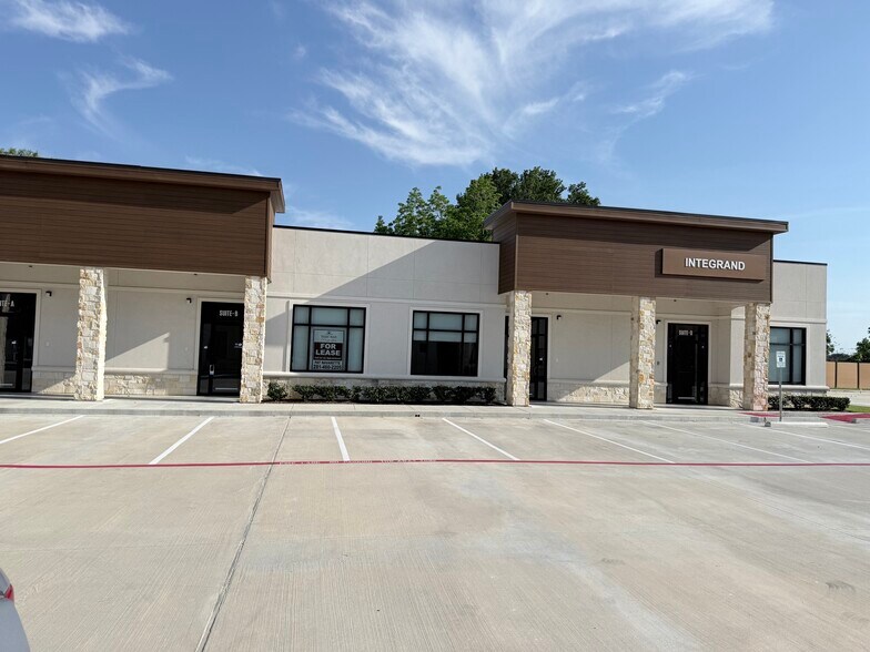 More Photos Of 18707 Mueschke Rd, Cypress Office For Sale