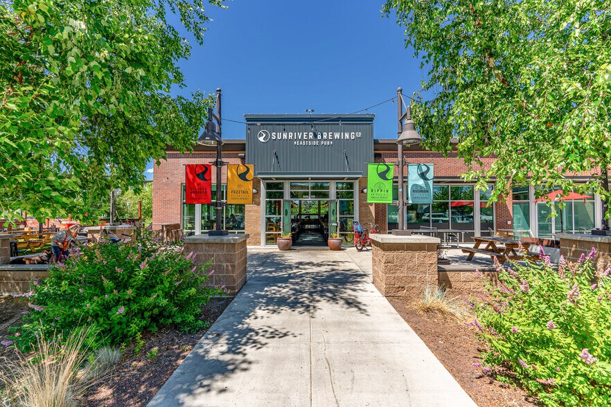 More Photos Of 1500 NE Cushing Dr, Bend Restaurant For Lease