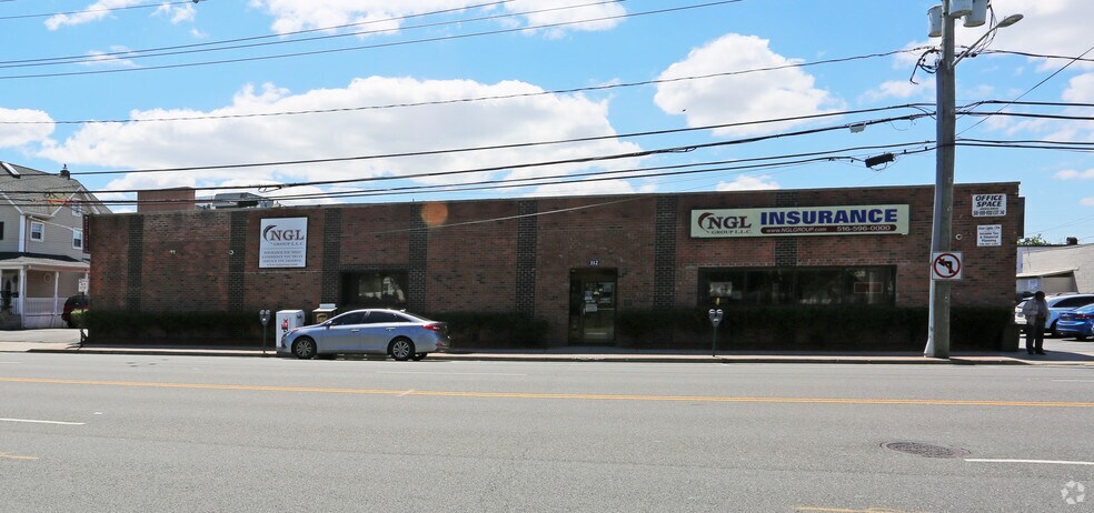 Primary Photo Of 112 Merrick Rd, Lynbrook Office For Lease