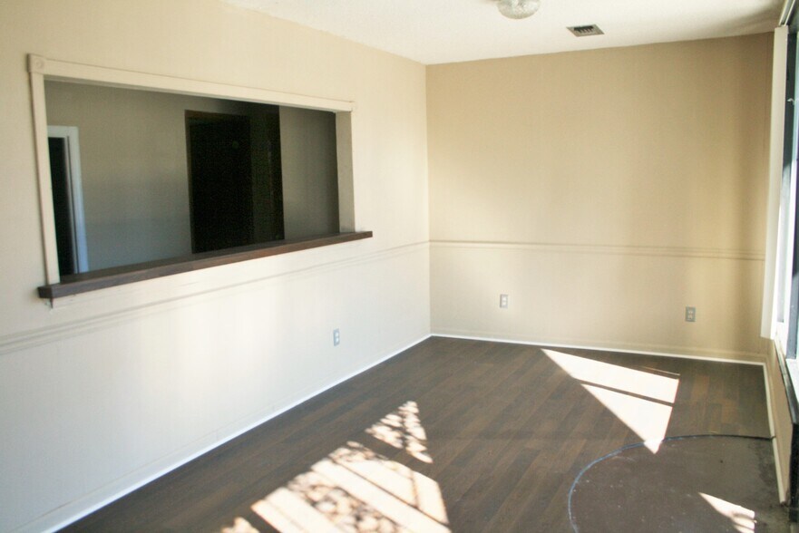 More Photos Of 1624 Watson Blvd, Warner Robins Office For Sale