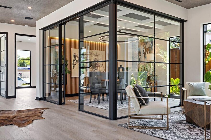 More Photos Of 2318 Morelos, Austin Office For Sale