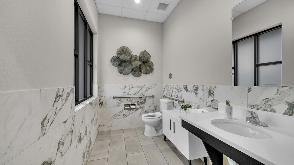 More Photos Of 6380 Preston Rd, Frisco Freestanding For Sale