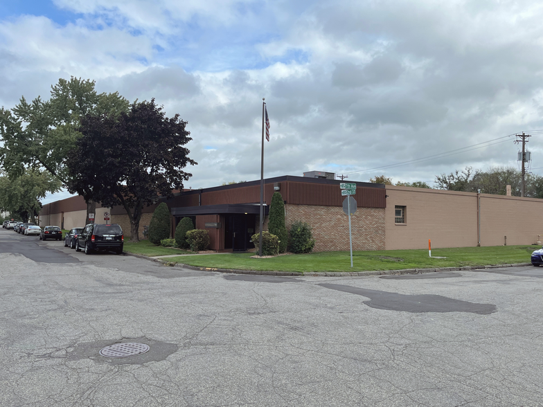 Primary Photo Of 644 2nd St, Saint Paul Park Manufacturing For Lease