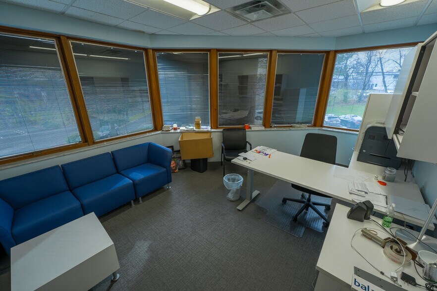 More Photos Of 65 Harristown Rd, Glen Rock Office For Lease