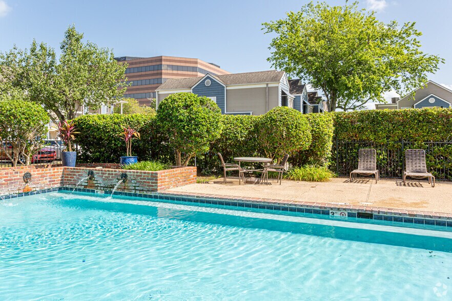 More Photos Of 5431 Essen Ln, Baton Rouge Apartments For Sale