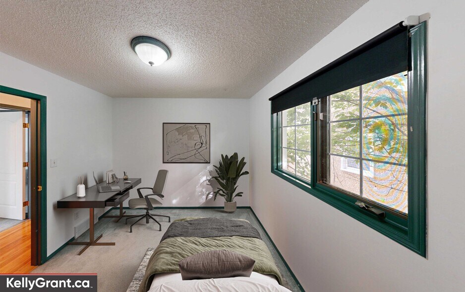 More Photos Of 10941 81 Av NW, Edmonton Dormitory For Sale