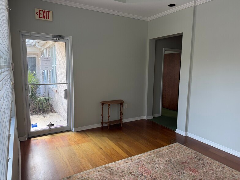 More Photos Of 6260 Dupont Station Ct, Jacksonville Office Residential For Lease