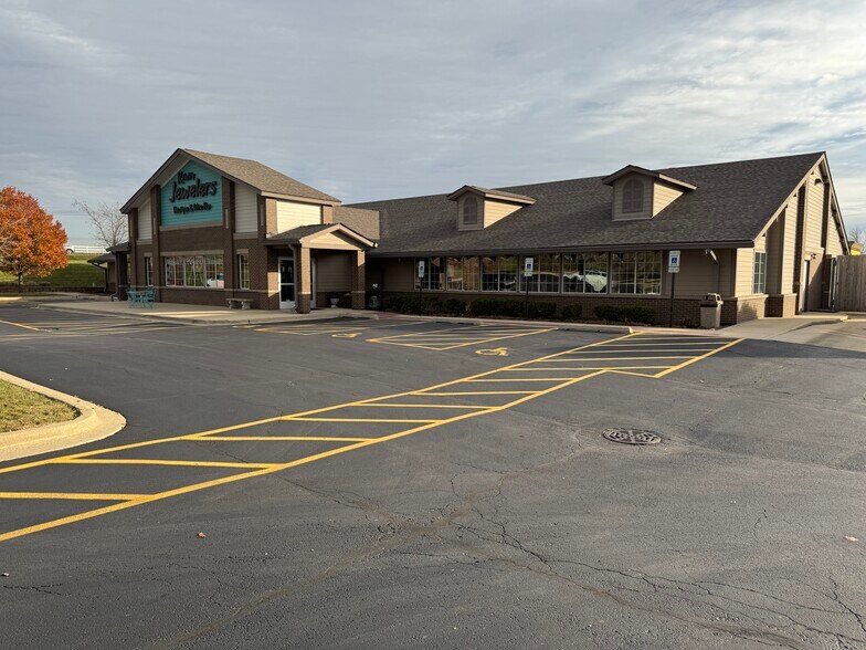 Primary Photo Of 2030 Main St, Batavia Freestanding For Lease